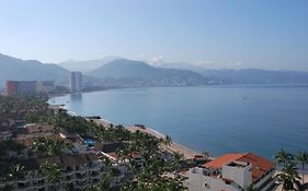 Beachfront View Condo Beside La Isla Mall