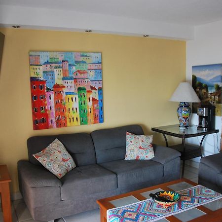 Beachfront View Condo Beside La Isla Mall Puerto Vallarta Exterior photo