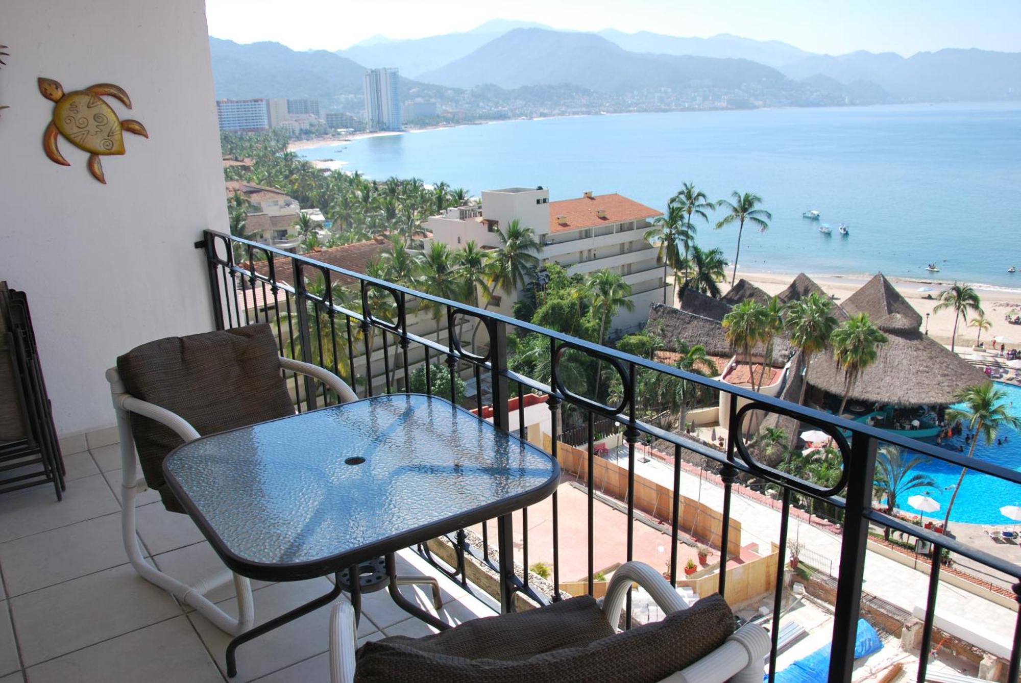 Beachfront View Condo Beside La Isla Mall Puerto Vallarta Exterior photo