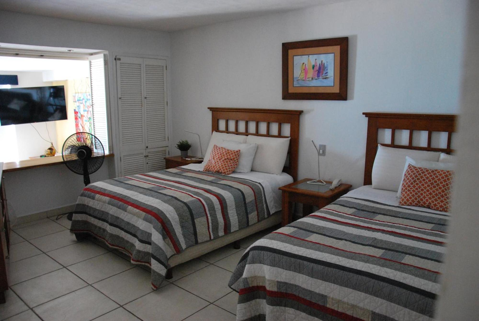 Beachfront View Condo Beside La Isla Mall Puerto Vallarta Exterior photo